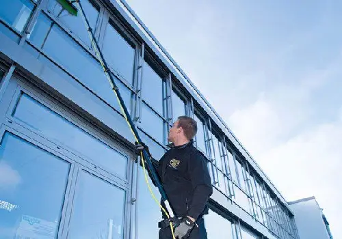 Commercial & Residential Window Cleaning